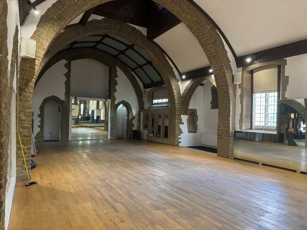 Lot: 6 - FREEHOLD TOWN CENTRE FORMER CHAPEL ARRANGED AS DANCE STUDIO AND EVENTS VENUE WITH A CAR PARK - Alternate View of the Studio